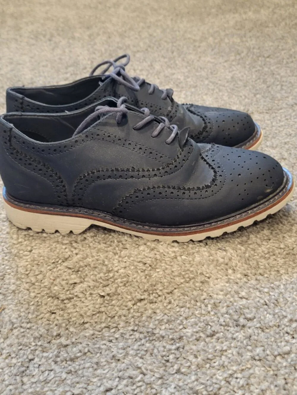 Kenneth Cole Reaction Boys dress shoes blue size 2